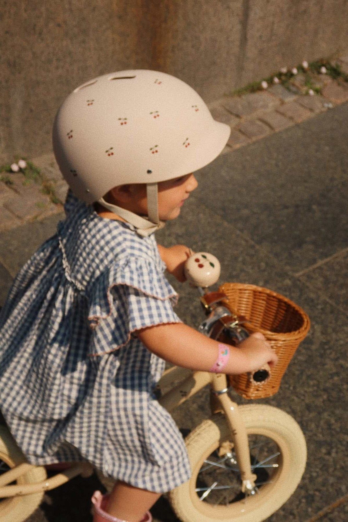 Fahrradhelm/ Cherry