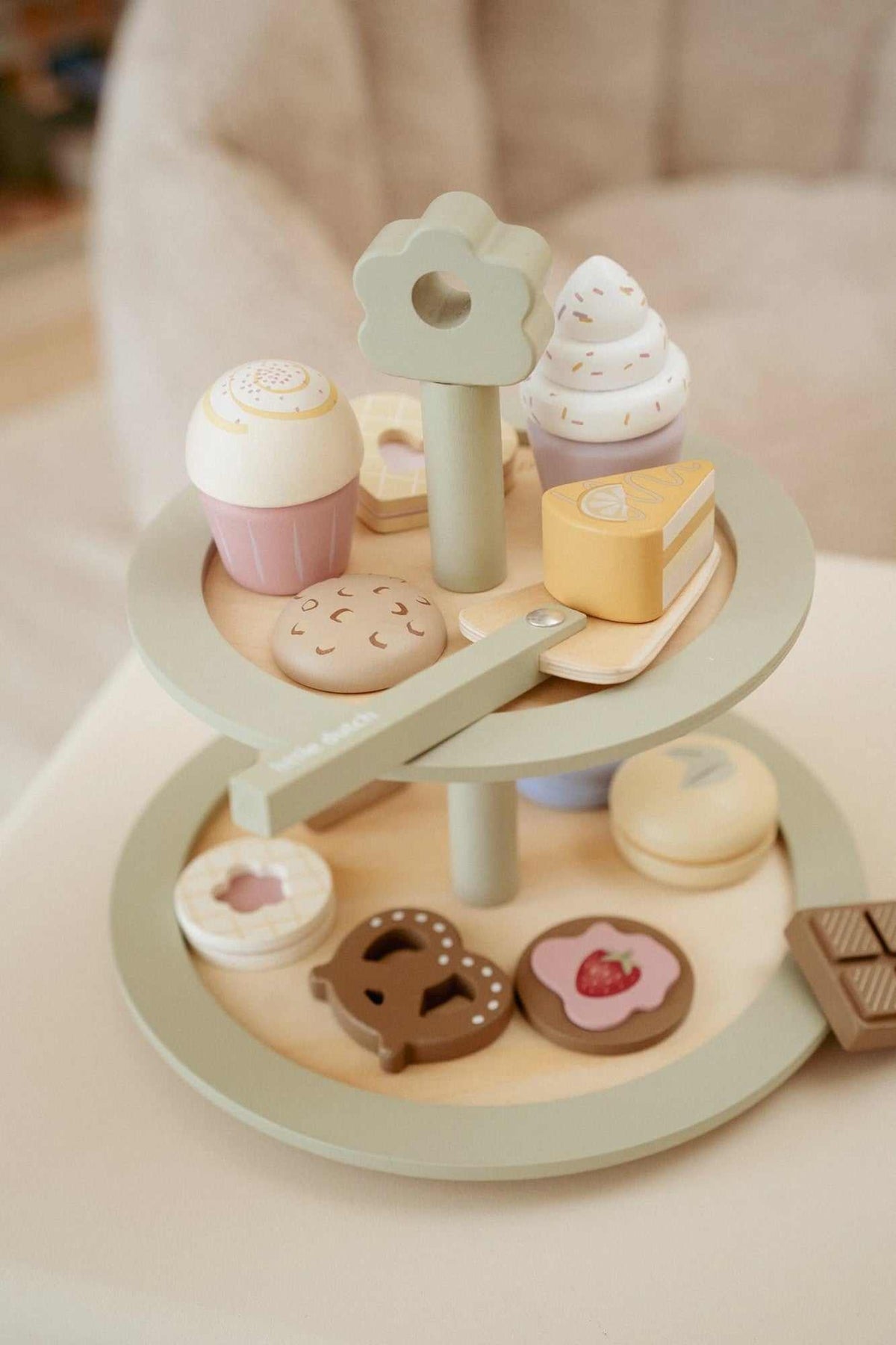 Etagere mit Gebäck