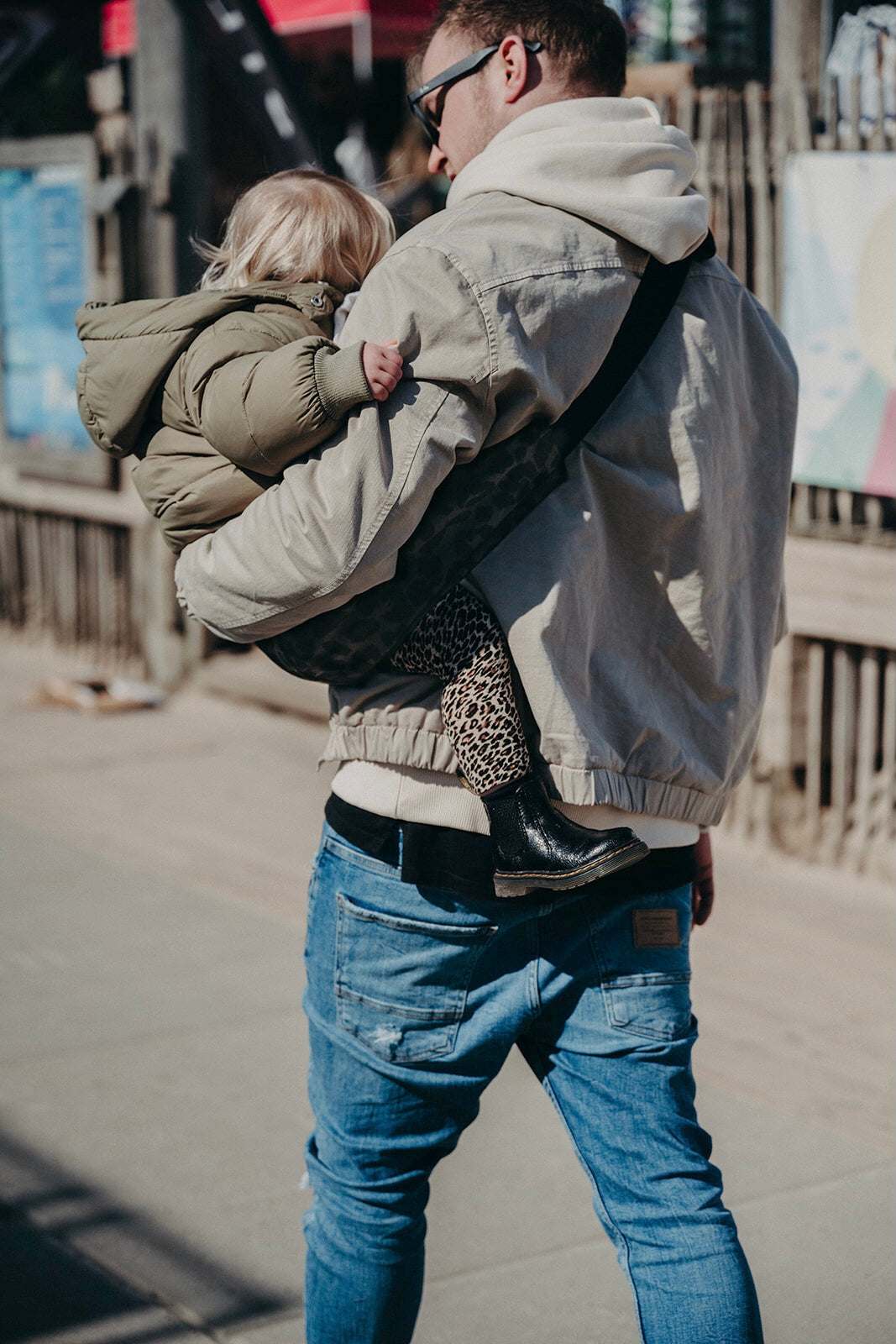 Kindertrage/ Grey Leopard